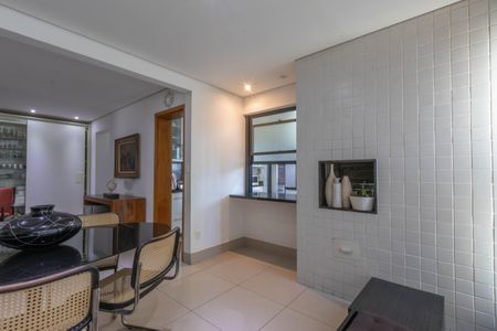 Apartamento à venda com 134m², 4 quartos e 3 vagas Apartamento à venda com 134m², 4 quartos e 3 vagasSala