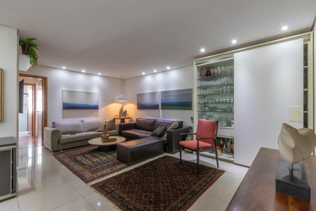 Apartamento à venda com 134m², 4 quartos e 3 vagas Apartamento à venda com 134m², 4 quartos e 3 vagasSala