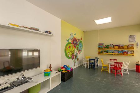 Apartamento à venda com 134m², 4 quartos e 3 vagas Apartamento à venda com 134m², 4 quartos e 3 vagasÁrea comum - Playground