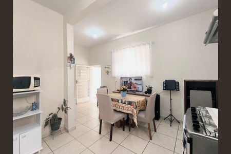 Casa à venda com 150m², 2 quartos e 1 vaga Casa à venda com 150m², 2 quartos e 1 vagaCozinha