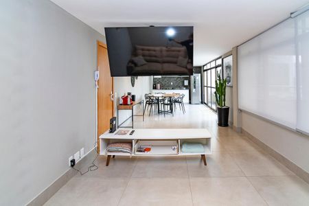 Apartamento à venda com 115m², 2 quartos e 1 vaga Apartamento à venda com 115m², 2 quartos e 1 vagaSala
