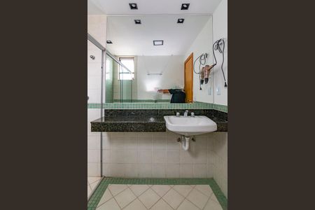 Apartamento à venda com 115m², 2 quartos e 1 vaga Apartamento à venda com 115m², 2 quartos e 1 vagaBanheiro Social 2