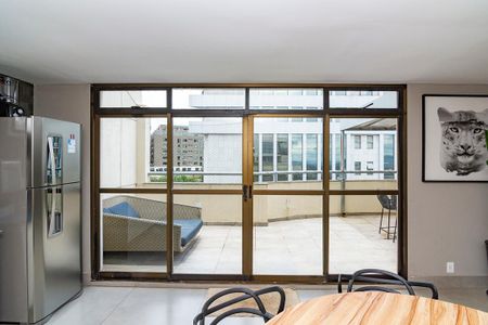 Apartamento à venda com 115m², 2 quartos e 1 vaga Apartamento à venda com 115m², 2 quartos e 1 vagaCozinha