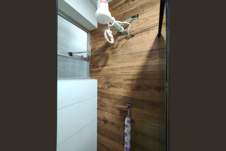 Apartamento para alugar com 66m², 2 quartos e sem vagaBanheiro Corredor