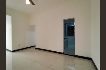 Sala de apartamento para alugar com 2 quartos, 66m² em Imperial de São Cristóvão, Rio de Janeiro