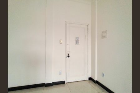 Apartamento para alugar com 66m², 2 quartos e sem vagaEntrada