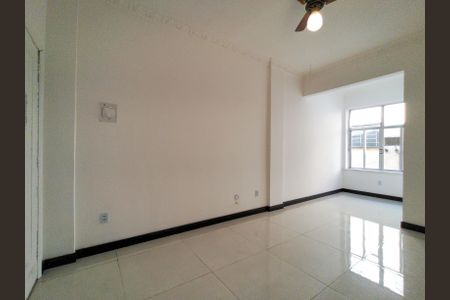 Sala de apartamento para alugar com 2 quartos, 66m² em Imperial de São Cristóvão, Rio de Janeiro