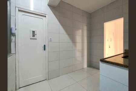 Apartamento para alugar com 66m², 2 quartos e sem vagaCozinha e Área de Serviço