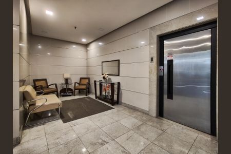 Apartamento à venda com 92m², 2 quartos e 1 vagaFachada e portaria