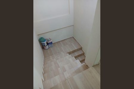 Apartamento para alugar com 32m², 1 quarto e sem vagaEscada