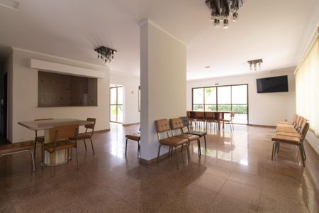 Apartamento para alugar com 110m², 3 quartos e 2 vagas Apartamento para alugar com 110m², 3 quartos e 2 vagasÁrea comum - Salão de festas