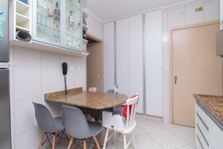 Apartamento para alugar com 110m², 3 quartos e 2 vagas Apartamento para alugar com 110m², 3 quartos e 2 vagasCozinha
