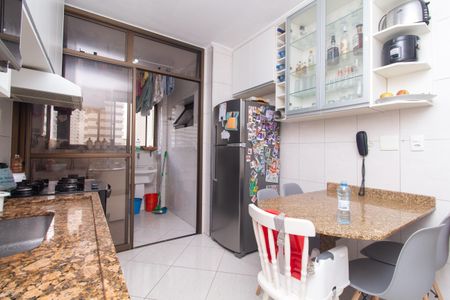 Apartamento para alugar com 110m², 3 quartos e 2 vagas Apartamento para alugar com 110m², 3 quartos e 2 vagasCozinha