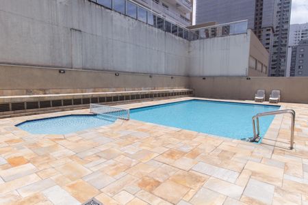 Apartamento para alugar com 110m², 3 quartos e 2 vagas Apartamento para alugar com 110m², 3 quartos e 2 vagasÁrea comum - Piscina