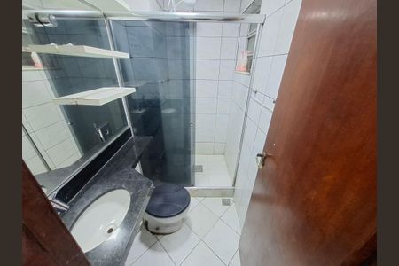 Apartamento à venda com 40m², 2 quartos e sem vagaBanheiro social