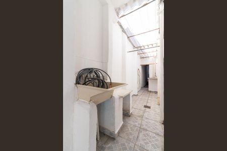 Casa à venda com 129m², 5 quartos e 1 vagaÁrea de Serviço