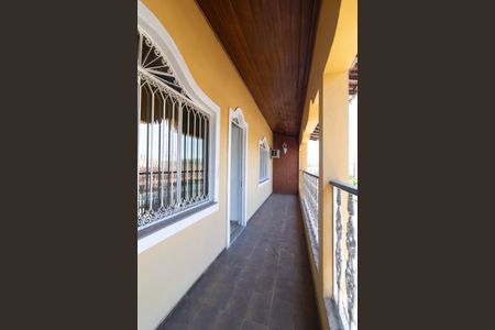 Casa para alugar com 300m², 3 quartos e 2 vagas Casa para alugar com 300m², 3 quartos e 2 vagasVaranda