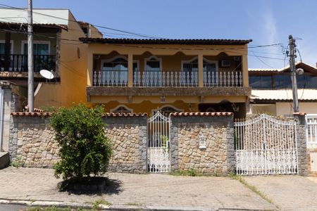 Casa para alugar com 300m², 3 quartos e 2 vagas Casa para alugar com 300m², 3 quartos e 2 vagasFachada