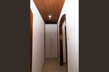 Casa para alugar com 300m², 3 quartos e 2 vagas Casa para alugar com 300m², 3 quartos e 2 vagasCorredor