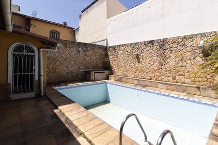 Casa para alugar com 300m², 3 quartos e 2 vagas Casa para alugar com 300m², 3 quartos e 2 vagasÁrea Externa