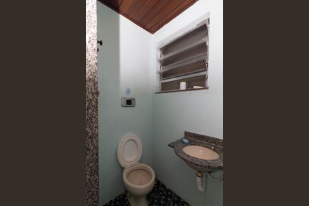 Casa para alugar com 300m², 3 quartos e 2 vagas Casa para alugar com 300m², 3 quartos e 2 vagasBanheiro de Serviço