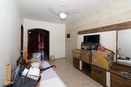 Casa para alugar com 300m², 3 quartos e 2 vagas Casa para alugar com 300m², 3 quartos e 2 vagasSala