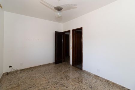 Casa para alugar com 300m², 3 quartos e 2 vagas Casa para alugar com 300m², 3 quartos e 2 vagasSuíte