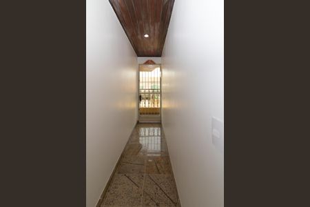 Casa para alugar com 300m², 3 quartos e 2 vagas Casa para alugar com 300m², 3 quartos e 2 vagasHall