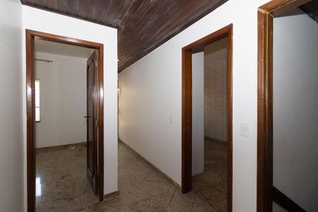 Casa para alugar com 300m², 3 quartos e 2 vagas Casa para alugar com 300m², 3 quartos e 2 vagasHall