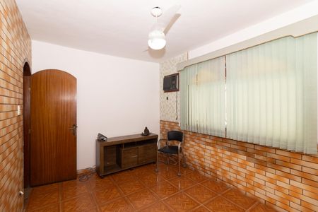 Casa para alugar com 300m², 3 quartos e 2 vagas Casa para alugar com 300m², 3 quartos e 2 vagasQuarto 1