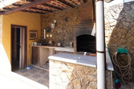 Casa para alugar com 300m², 3 quartos e 2 vagas Casa para alugar com 300m², 3 quartos e 2 vagasÁrea Externa