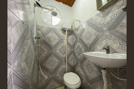 Banheiro de kitnet/studio para alugar com 1 quarto, 23m² em Engenho de Dentro, Rio de Janeiro