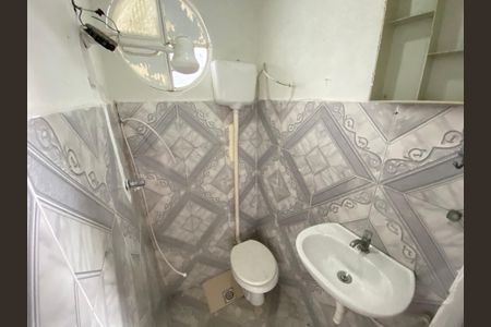 Banheiro de kitnet/studio para alugar com 1 quarto, 23m² em Engenho de Dentro, Rio de Janeiro