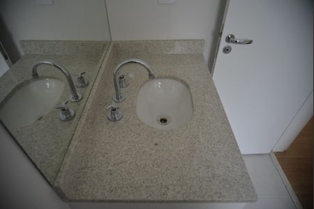 Apartamento para alugar com 64m², 2 quartos e 2 vagasBanheiro Social