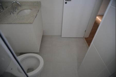 Apartamento para alugar com 64m², 2 quartos e 2 vagasBanheiro da Suíte