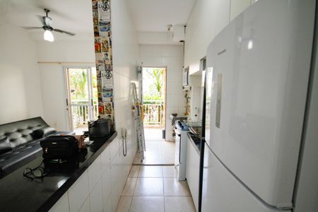 Cozinha de apartamento para alugar com 3 quartos, 75m² em Boqueirão, Praia Grande