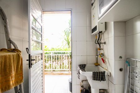 Apartamento para alugar com 75m², 3 quartos e 1 vagaÁrea de Serviço