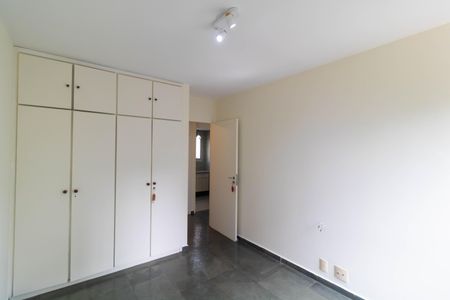 Apartamento à venda com 136m², 3 quartos e 1 vagaQuarto 02