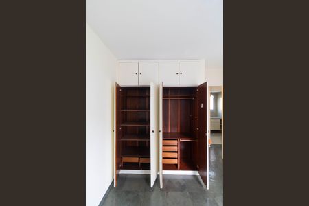 Apartamento à venda com 136m², 3 quartos e 1 vagaQuarto 02 - Armário