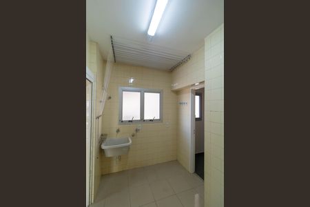 Apartamento à venda com 136m², 3 quartos e 1 vagaÁrea de Serviço