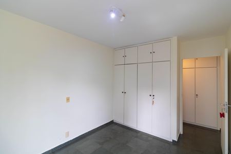 Apartamento à venda com 136m², 3 quartos e 1 vagaQuarto 02