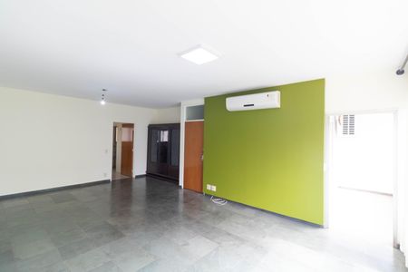 Apartamento à venda com 136m², 3 quartos e 1 vagaSalas