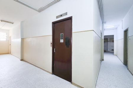 Apartamento à venda com 34m², 1 quarto e sem vagaElevador 