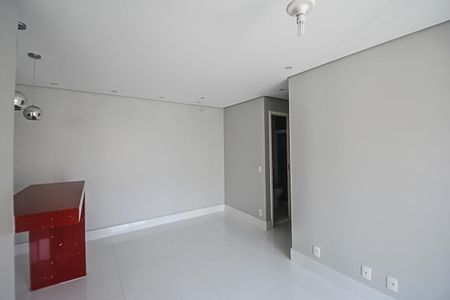 Apartamento para alugar com 65m², 2 quartos e 1 vagaSala