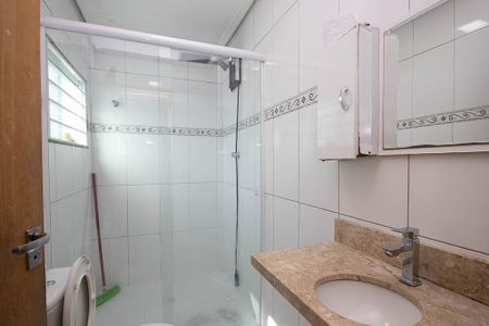 Banheiro  de casa para alugar com 2 quartos, 70m² em Vila Medeiros, São Paulo