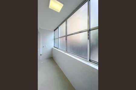 Apartamento à venda com 112m², 2 quartos e sem vaga Apartamento à venda com 112m², 2 quartos e sem vagaÁrea de Serviço