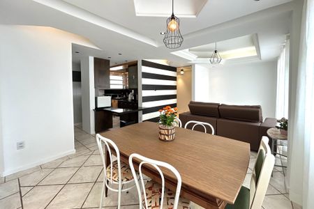 Sala de apartamento para alugar com 2 quartos, 86m² em Trindade, Florianópolis