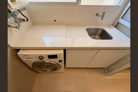 Apartamento à venda com 70m², 2 quartos e 1 vagaÁrea de Serviço