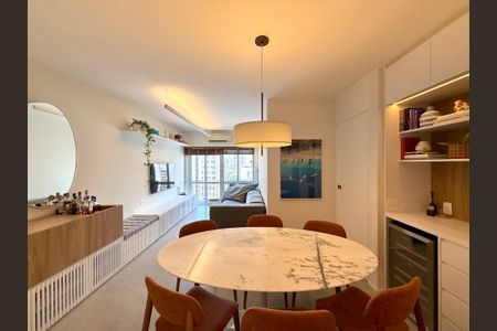 Apartamento à venda com 70m², 2 quartos e 1 vagaSala 