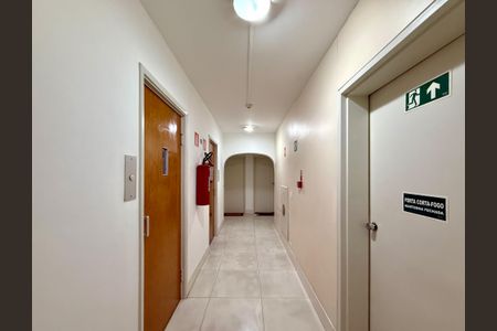 Apartamento à venda com 70m², 2 quartos e 1 vagaHall Apartamento 